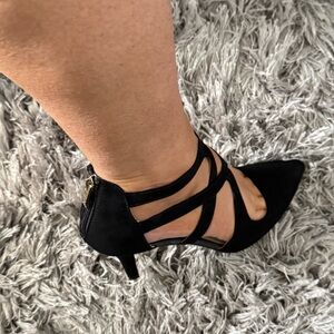 Liz Claiborne Black Suede Heels/Pumps